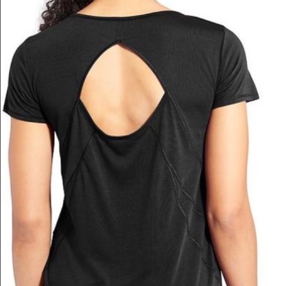 keyhole back top